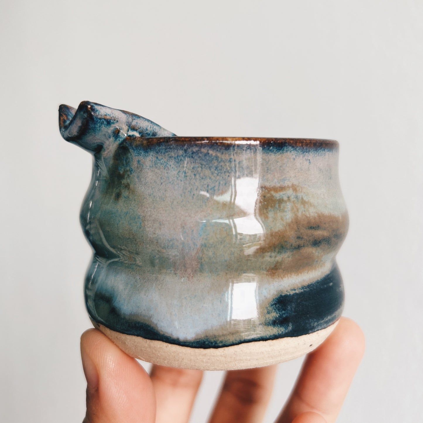 Magnetic Midnights - Ashtray 1